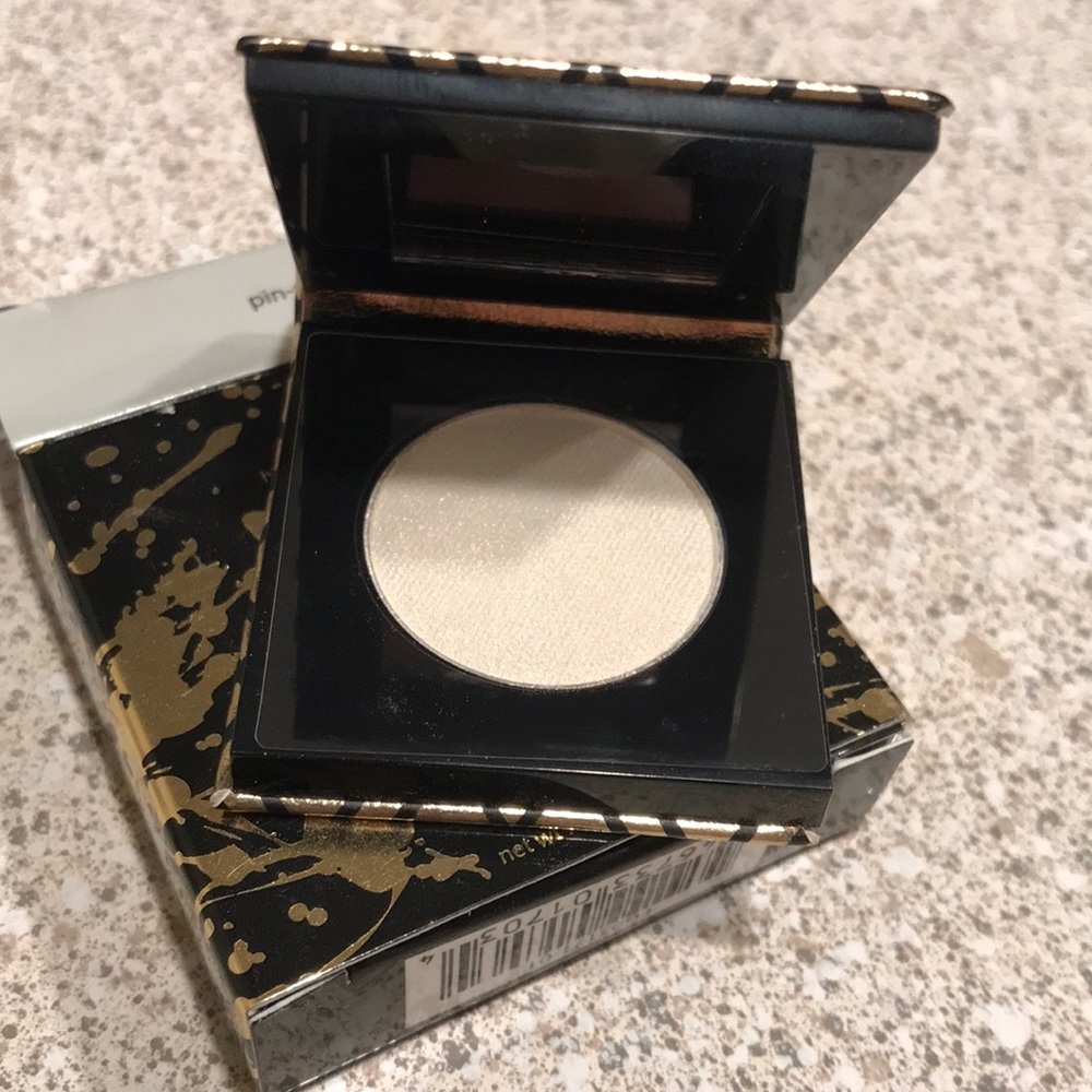 Tartiest Metallic Eyeshadow - Pin Up NWT